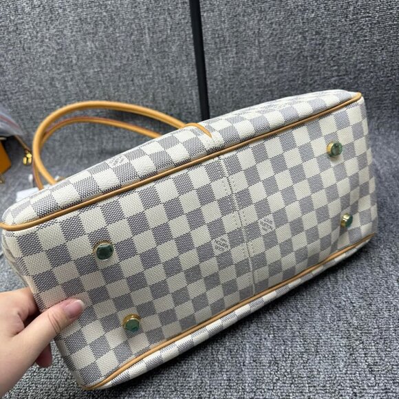 Louis Vuitton Figheri White Monogram Leather Shoulder Bag 988-030524 - Picture 12 of 16